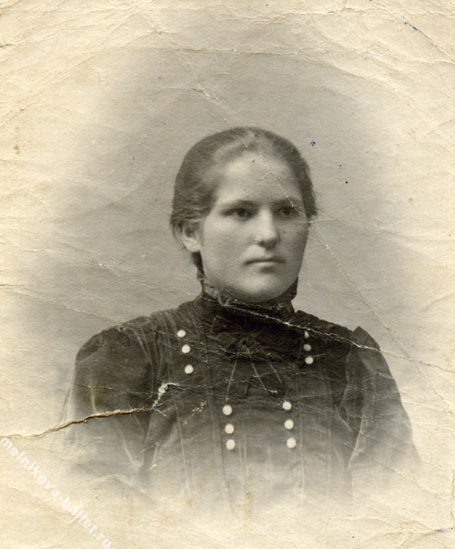 Матрёна Евстафьевна Савченко - примерно 1890-е годы, фото без ретуши