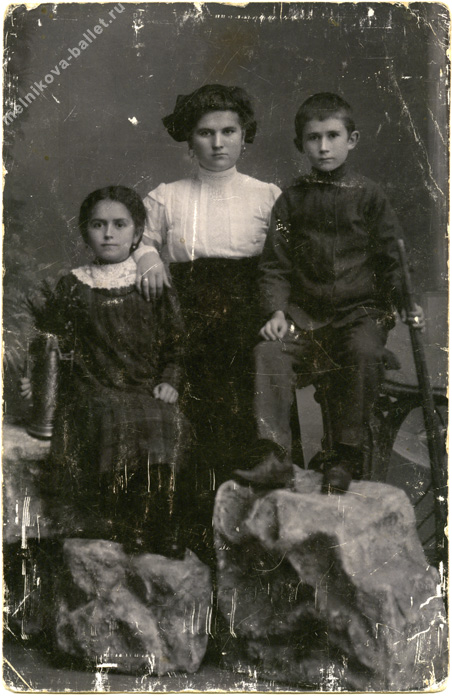 Григорий, Мария, М.Е.Савченко, ~ 1915 год