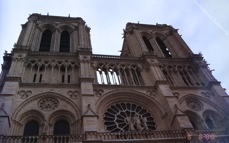 Собор Парижской Богоматери (Notre Dame de Paris) - Париж, фото 05а, 08.08.2000