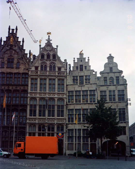 Дома на площади Ратуши - Антверпен, фото 5, 10.08.2000