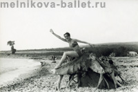 На пляже, Фальшивый Геленджик, ~ 1960 г., фото 10а, 10б, 10в