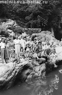 Агурский водопад, поездка на Кавказ, 24.07.1955, фото 19а, 19б