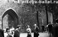 Л.Мельникова, Н.Банухина в Тауэре, Лондон, Великобритания, 1966 год, фото 32а, 32б