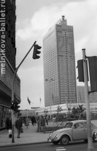 Высотное здание, Берлин, ГДР, 1974 год, фото 19а, 19б